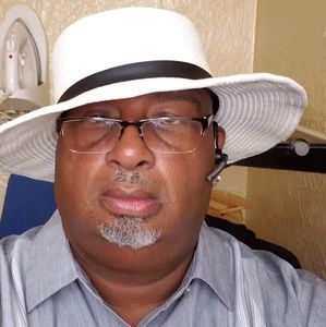 Meet your Posher, Warren